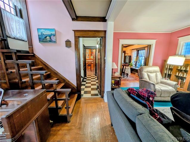 84 West Oakwood Place S, Buffalo, NY 14214