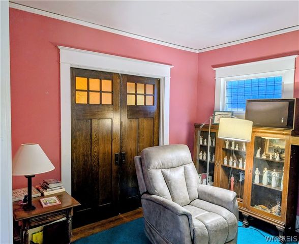 84 West Oakwood Place S, Buffalo, NY 14214