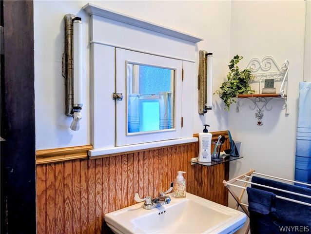 84 West Oakwood Place S, Buffalo, NY 14214