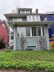 84 West Oakwood Place S, Buffalo, NY 14214