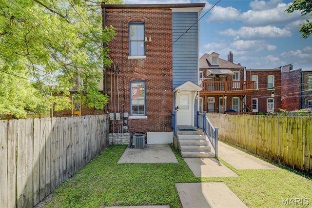 3435 Indiana Avenue, St Louis, MO 63118