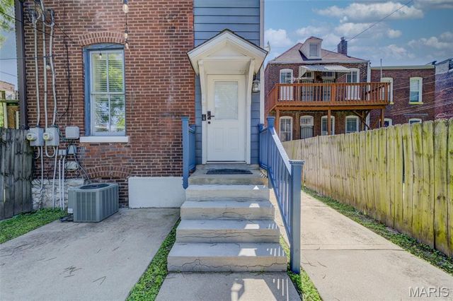 3435 Indiana Avenue, St Louis, MO 63118