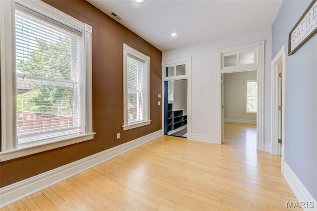 3435 Indiana Avenue, St Louis, MO 63118