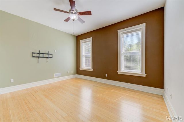 3435 Indiana Avenue, St Louis, MO 63118