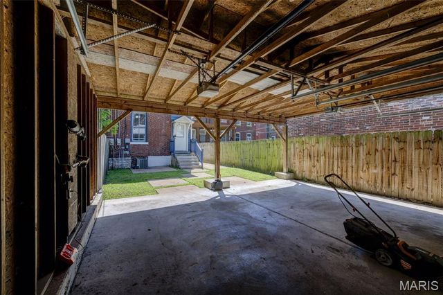 3435 Indiana Avenue, St Louis, MO 63118