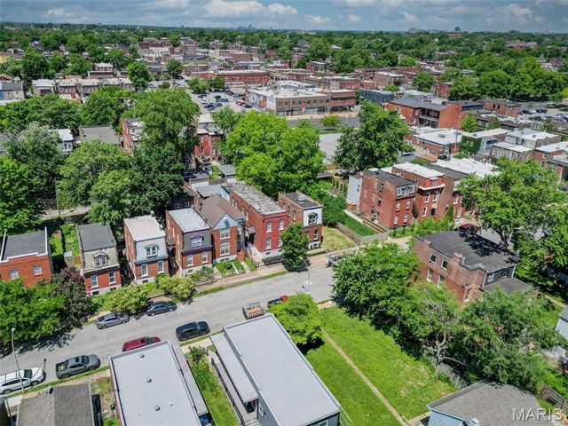 3435 Indiana Avenue, St Louis, MO 63118