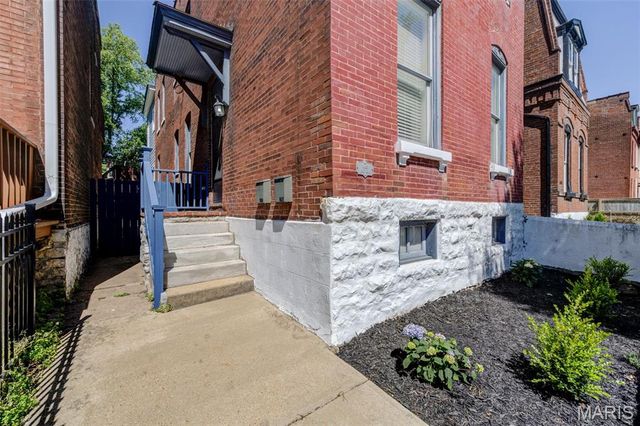 3435 Indiana Avenue, St Louis, MO 63118
