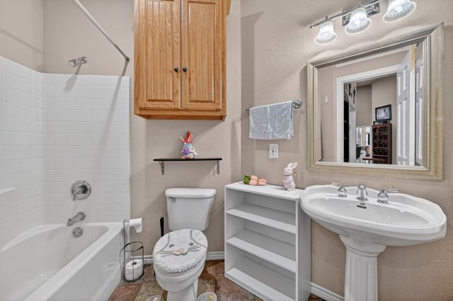 4851 Stout Road, Midlothian, TX 76065