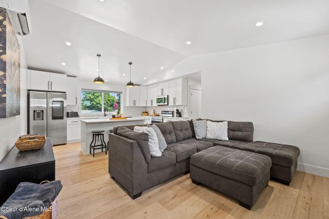 1205 E Adeline AVE, Coeur D'alene, ID 83814