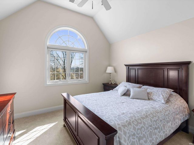 414 Brook Meadow Circle, Evansville, IN 47711