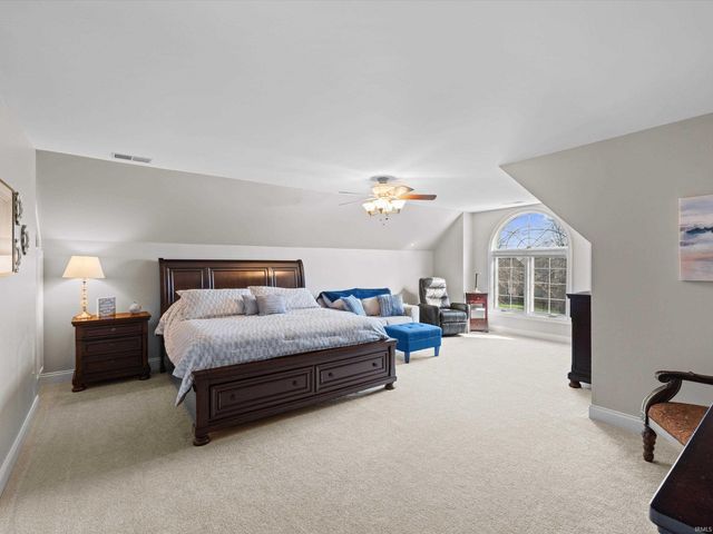 414 Brook Meadow Circle, Evansville, IN 47711