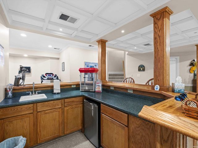 414 Brook Meadow Circle, Evansville, IN 47711