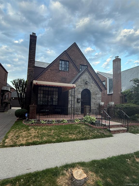 63-127 Fitchett Street, Rego Park, NY 11374