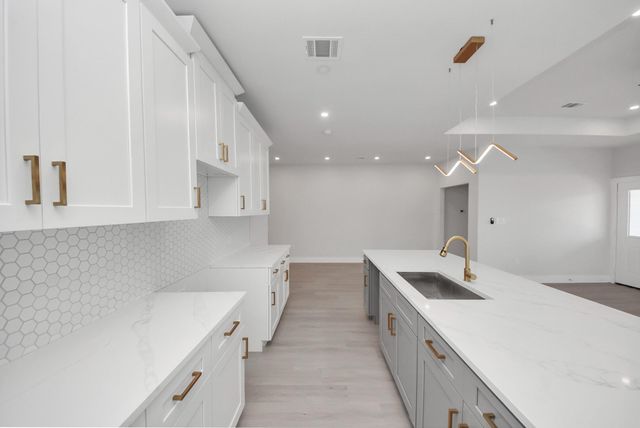 6581 Road 5503, Cleveland, TX 77327