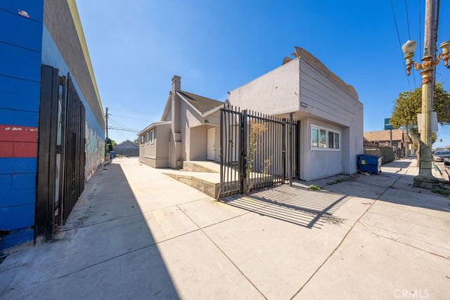 3520 3520 W Slauson, Los Angeles, CA 90043