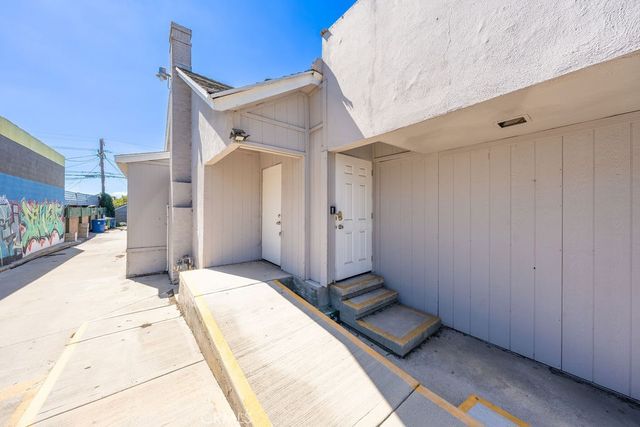 3520 3520 W Slauson, Los Angeles, CA 90043