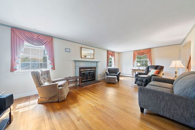 20 Bonney Lane, Dedham, MA 02026