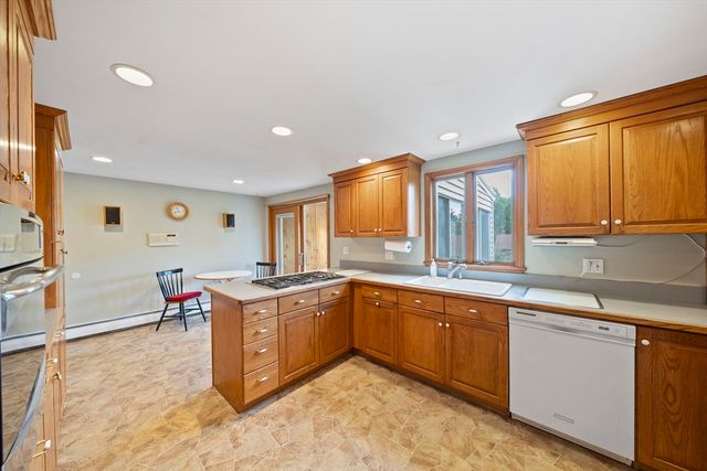 20 Bonney Lane, Dedham, MA 02026