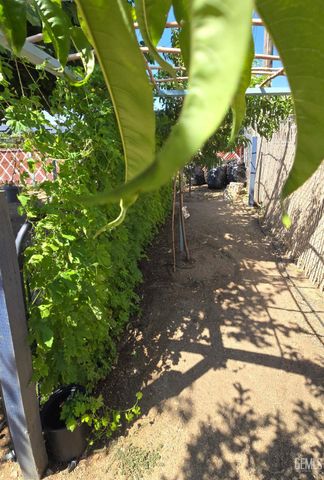 2724 Flower, Lake Isabella, CA 93240