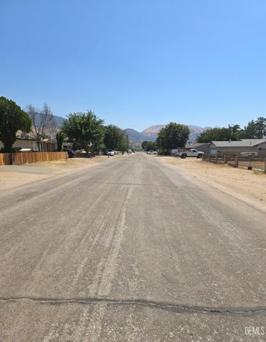 2724 Flower, Lake Isabella, CA 93240