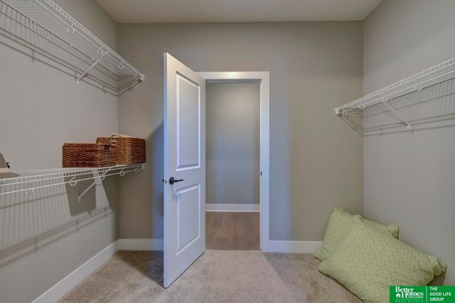 17523 Greenleaf Drive, Omaha, NE 68136