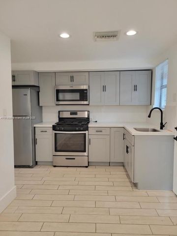 445 SW 3rd St 1, Miami, FL 33130