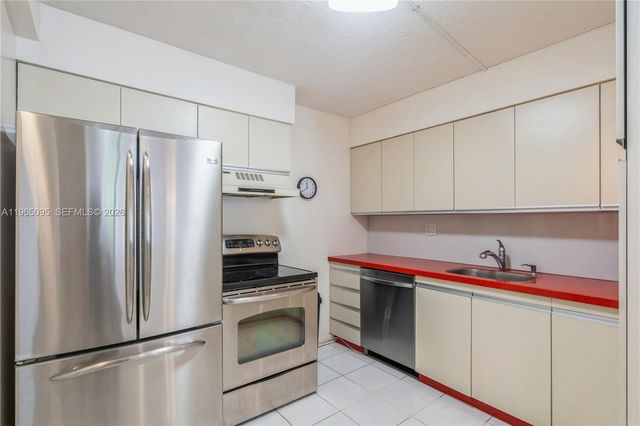 18151 NE 31st Court 205, Aventura, FL 33160