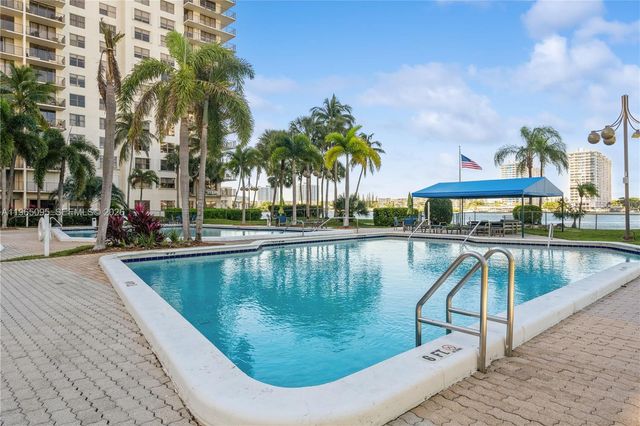 18151 NE 31st Court 205, Aventura, FL 33160