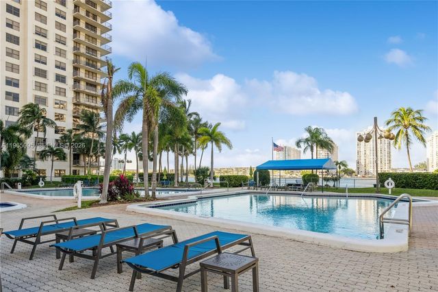 18151 NE 31st Court 205, Aventura, FL 33160