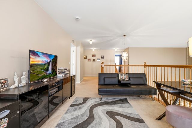 749 Lenox Avenue, Bolingbrook, IL 60490