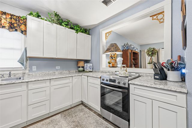 121 W Damon Street, Terrell, TX 75160