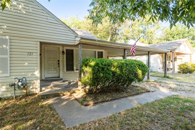 121 W Damon Street, Terrell, TX 75160