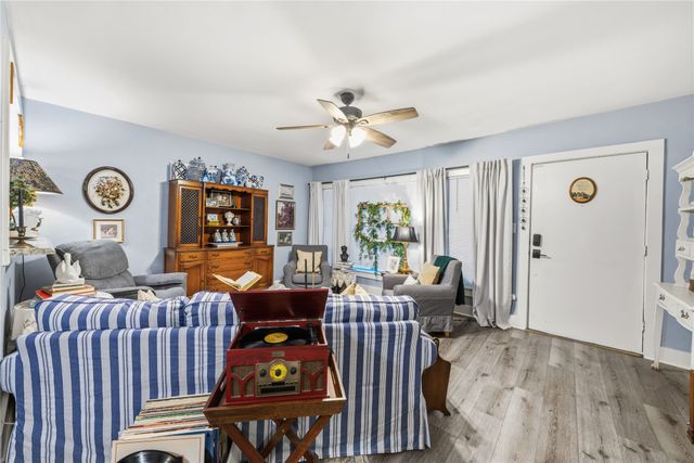 121 W Damon Street, Terrell, TX 75160