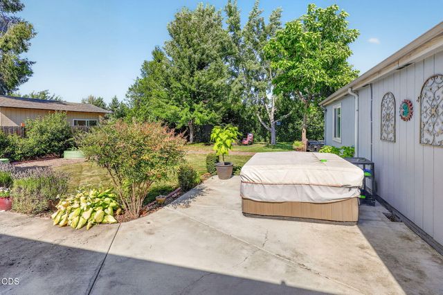 2680 Elliott Avenue, Medford, OR 97501