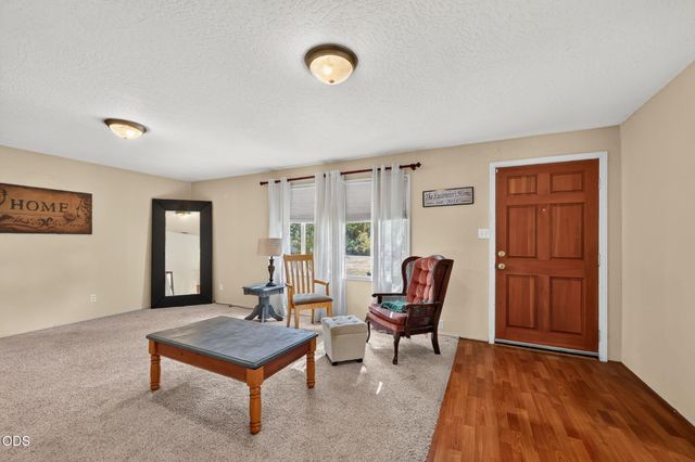 2680 Elliott Avenue, Medford, OR 97501