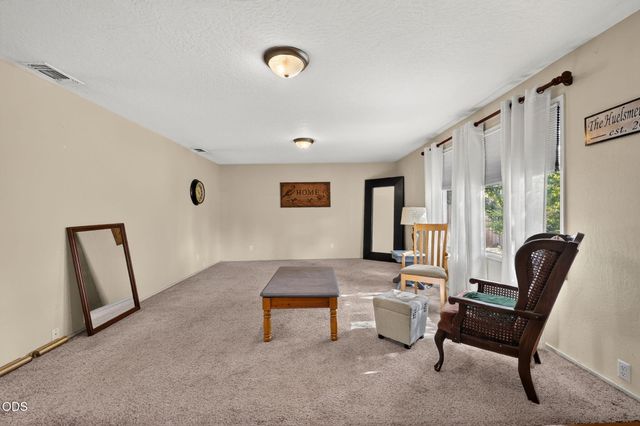 2680 Elliott Avenue, Medford, OR 97501