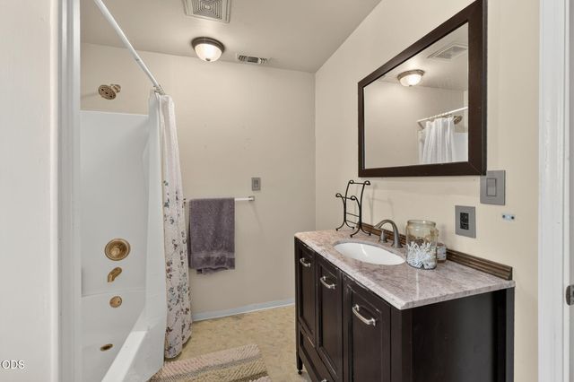 2680 Elliott Avenue, Medford, OR 97501