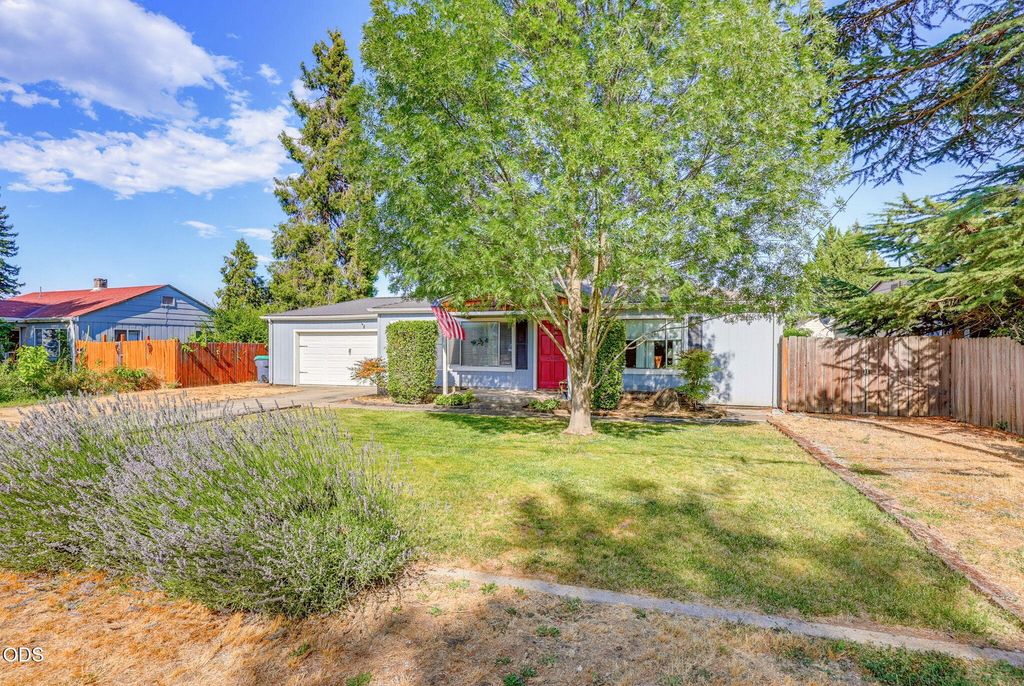 2680 Elliott Avenue, Medford, OR 97501