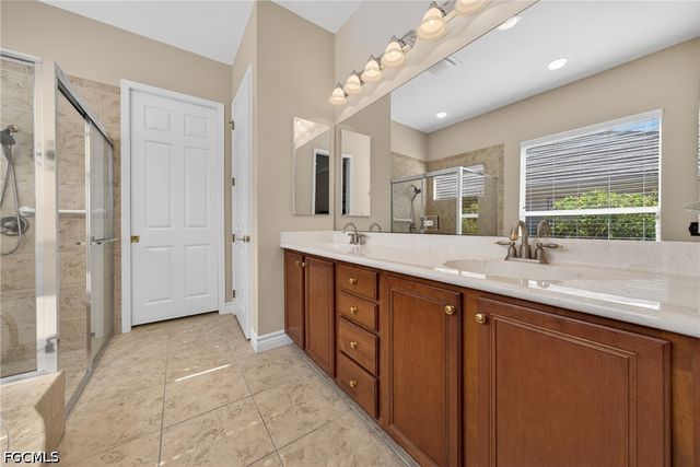 13431 Sabal Pointe DR, Fort Myers, FL 33905