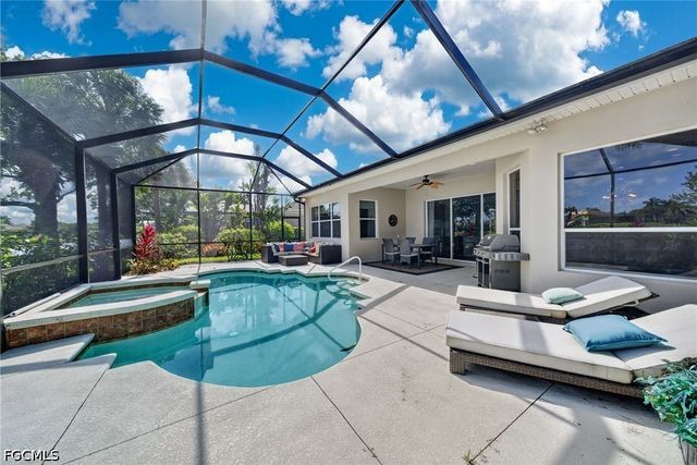 13431 Sabal Pointe DR, Fort Myers, FL 33905