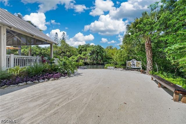 13431 Sabal Pointe DR, Fort Myers, FL 33905