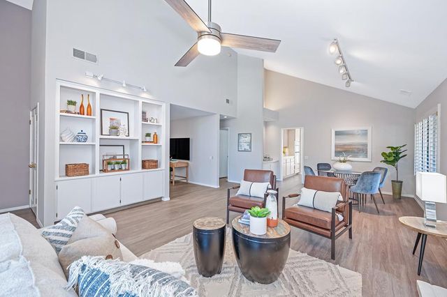 1971 Discovery Village Ln, Gold River, CA 95670