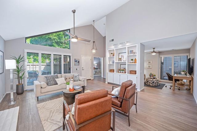 1971 Discovery Village Ln, Gold River, CA 95670