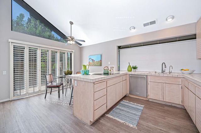 1971 Discovery Village Ln, Gold River, CA 95670