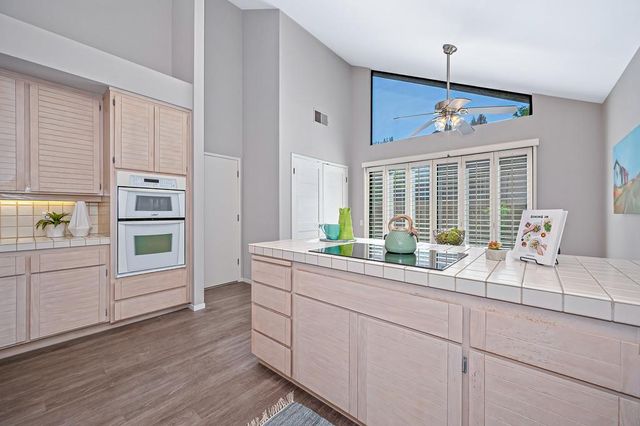 1971 Discovery Village Ln, Gold River, CA 95670