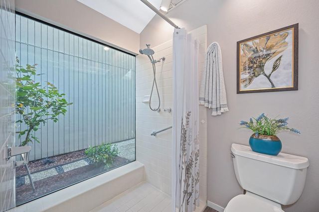 1971 Discovery Village Ln, Gold River, CA 95670