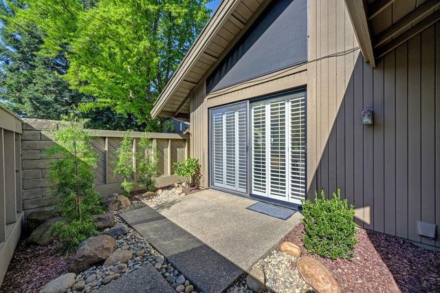 1971 Discovery Village Ln, Gold River, CA 95670