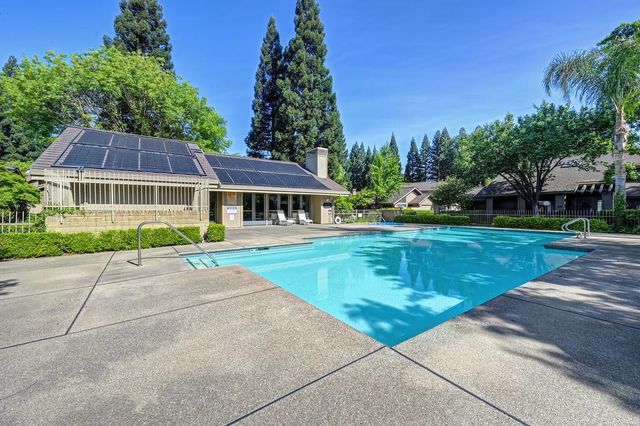 1971 Discovery Village Ln, Gold River, CA 95670