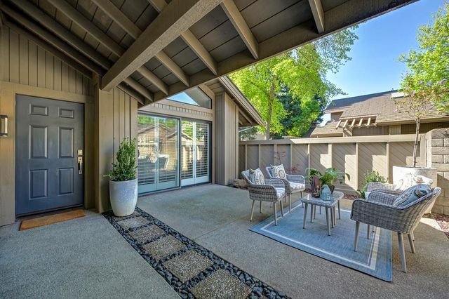 1971 Discovery Village Ln, Gold River, CA 95670