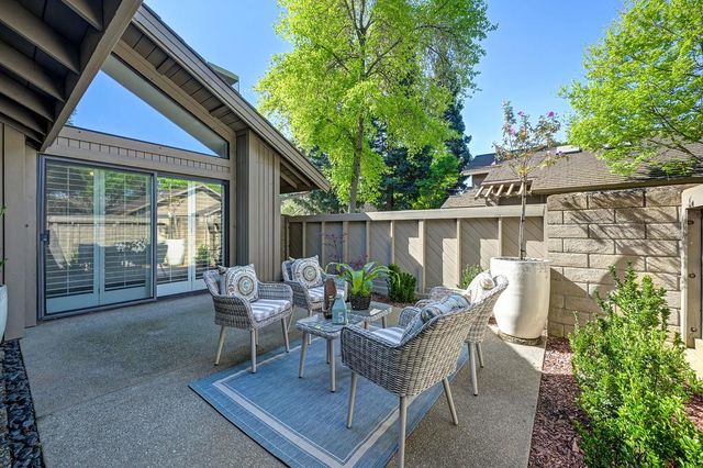 1971 Discovery Village Ln, Gold River, CA 95670